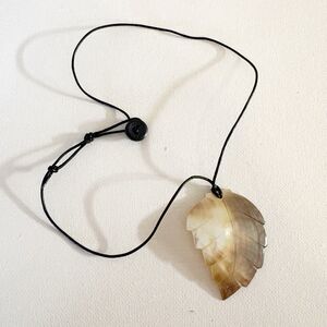 Faux Agate Leaf Pendant Resin Stone Look Nature Necklace Vintage 90s Necklace
